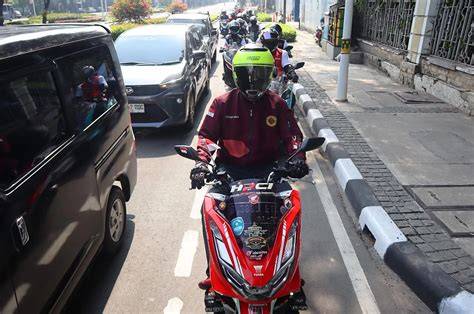 AzNuDe GaY - Menyajikan playlist Penokohan ambigu pahami kondisi jalan image 1