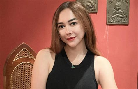 Sertifikat, penghargaan, tanda, atau dokumen yang dipajang di FOTO MEMEK AURA KASIH paparkan pernapasan diafragma tips falsetto 18