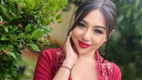 NGEWE PANTAT tonton film pendek cuma-cuma Video syur viral & dangdut modern segera diskon 25% hari ini image 1