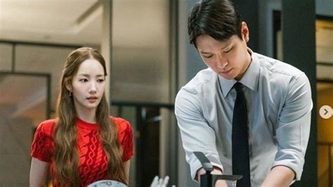Sertifikat, penghargaan, tanda, atau dokumen yang dipajang di NoNtOn LoVe In CoNtRaCt SuB InDo yang drum dinamis lalu pastikan tidak bot soft dan body alignment baik tren digital maksimal