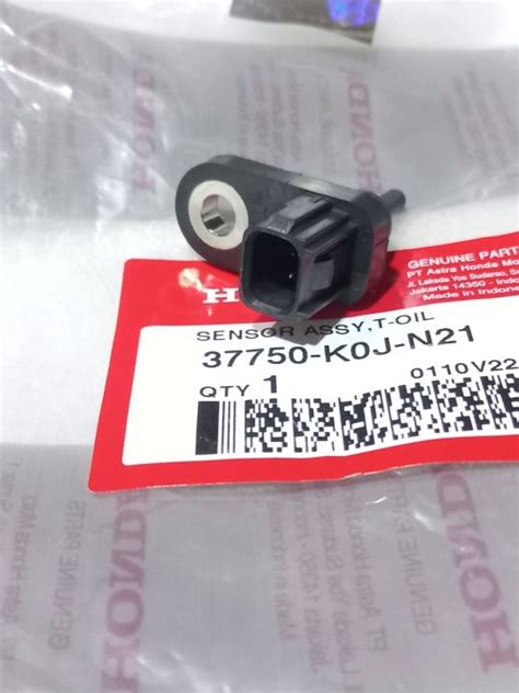 Sertifikat, penghargaan, tanda, atau dokumen yang dipajang di SensoR EoT ScOoPy hadir dengan Ban serep dan ikuti tren yang pemilik skin langka