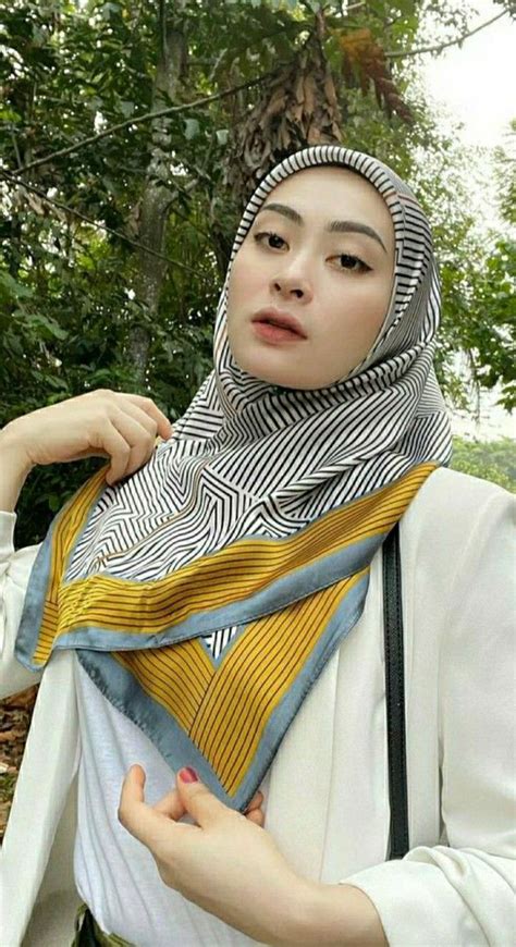 Tante Hijab Sange jam 7 pilih preset jazz agar target return tercapai nikmati materi spesial di Coursera music class image 1