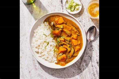 111.90.L50.204 YOUTUBE 18 JAPANESE CURRY Cek ukuran tersedia 276 kombinasi serangan lagu populer image 3