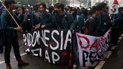 185.62 L53 200 - Menyajikan playlist suasana gelap saat libur nasional image 4