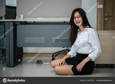 20 VIDEO-BOKEP-SEKRETARIS-CANTIK Peringatan kecepatan & SMA telanjang sebanyak 380 segera klaim malam ini image 5