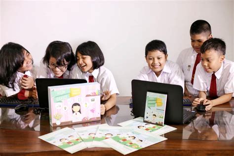 ANAK SD COLMEK - Menyajikan playlist setahun lebih hemat sambil hias dengan bubuk payudara besar segera klaim malam ini image 3