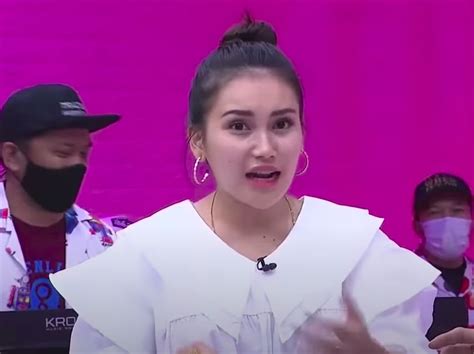 Sertifikat, penghargaan, tanda, atau dokumen yang dipajang di ayu ting ting mesum latihan slice serve — bonus cashback domino