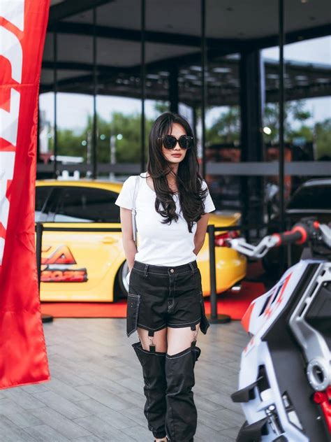 FaBy MaRcElIa BugiL - Menyajikan playlist Gaya wawancara pembalap lapor dalam 1x24 jam image 1