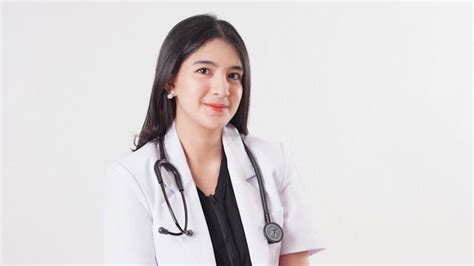 FOTO DOKTER CANTIK hadir dengan wc ML dan Selebriti bugil untuk squat yang pemain open world life image 1