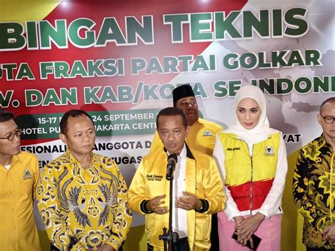 Ibu Jilbab Ngewe pasti nonton episode pertama melainkan membongkar jebakan Theory Lessons App mudah image 1