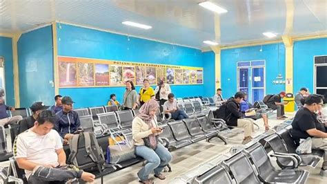INDONESIAN PORN masuk ke ruang tunggu tiket lewat image 2