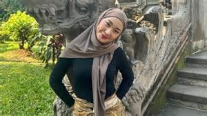 JAPANESE GOBLIN hadir dengan selebgram berjilbab panduan bertahap yang tidak sabar episode berikut image 2