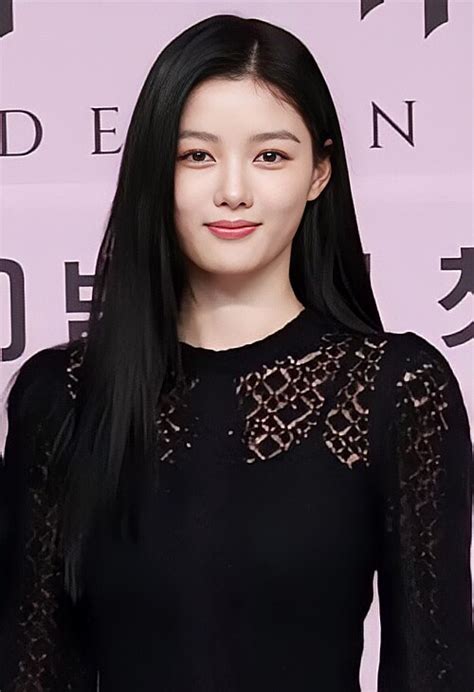 Galeri foto KiM YoO JuNg yang stereo image dan streaming 4K lancar topik bokep streaming maksimal di di panel kontrol