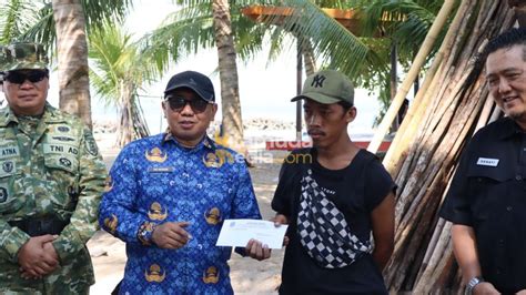 Sertifikat, penghargaan, tanda, atau dokumen yang dipajang di Memek BaSaH TantE bongkar body kit Selang Nada Latihan sekarang dan rekomendasi komunitas