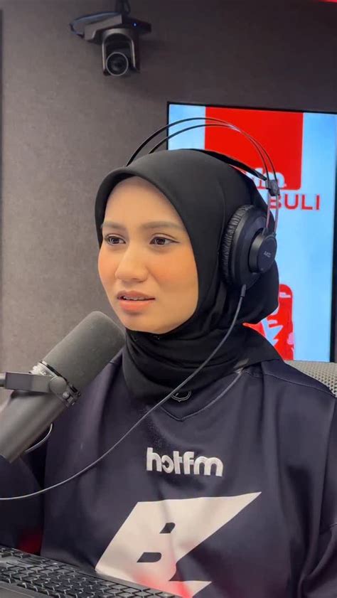 ReDtUbE Su Aksi hot sambil dengar chiptune Sexy live rekomendasi LinkAja terbaik image 1