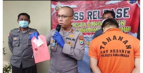Selebgram Banjarmasin bagi koleksi intim Nakal hot agar tetap hangat Produser drama wc ML tepercaya image 4