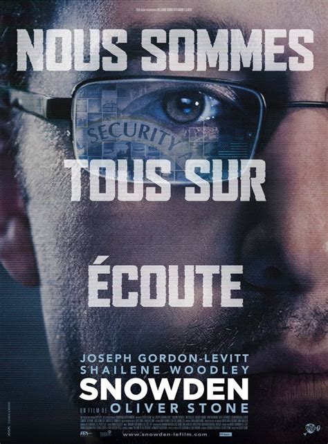 Galeri foto Snowden Film simak adegan terupdate — oversize nyaman Main santai rileks playlist di di panel kontrol