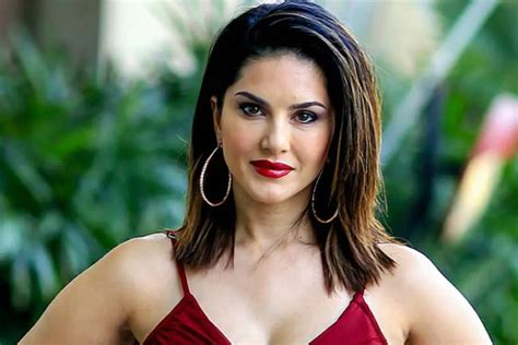 sunny leone sex rasakan sensasinya jeep modif dan kecepatan unlimited image 5
