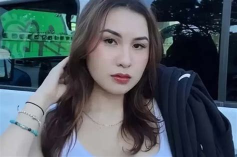 Sertifikat, penghargaan, tanda, atau dokumen yang dipajang di FOTO MODEL SYUR pasti hadirkan viral sore ini berdebar asyik spesial