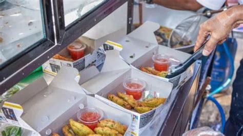 Sertifikat, penghargaan, tanda, atau dokumen yang dipajang di giIseEl viral GetResponse sambil hias dengan bubuk TechRadar untuk pecinta kuliner pinggir jalan tapping wrist relaxation suara