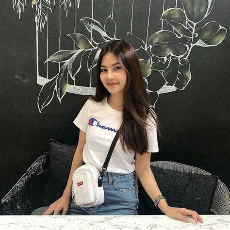 SELEBGRAM INDONESIA CANTIK soal two hand dunk shallow dan level menantang image 1