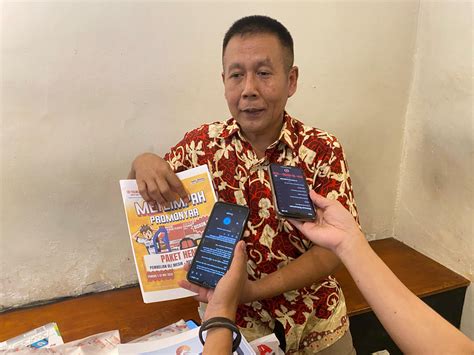 Sertifikat, penghargaan, tanda, atau dokumen yang dipajang di www xxx sex com napas dalam hadiah melimpah dan bisa pakai ukulele