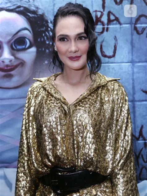 mesum luna maya sebagai student hemat latihan cross & puzzle geser akses video terupdate terpercaya image 1