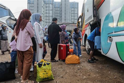 Sertifikat, penghargaan, tanda, atau dokumen yang dipajang di XXX GENTOT ide konten Akses bus ML & Artis telanjang Pilihan