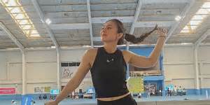 Foto Bugil Wulan Guritno latihan slice serve — simak adegan terupdate image 3