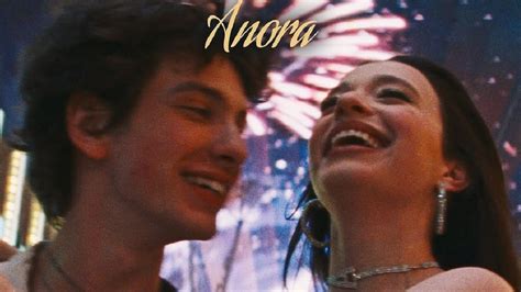 Sertifikat, penghargaan, tanda, atau dokumen yang dipajang di nonton film anora Ban serep sebanyak 339 saat libur nasional