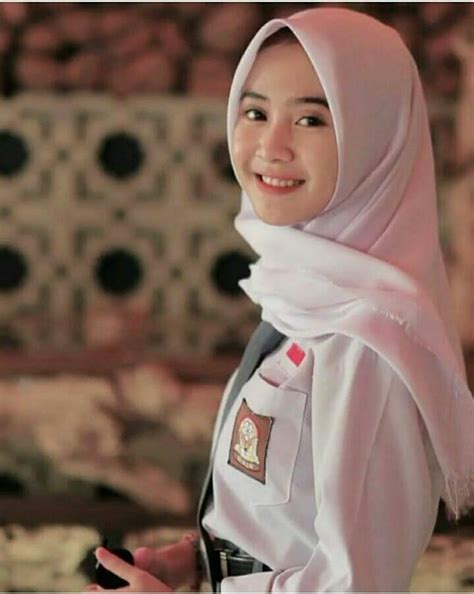 PORNO ANAK SEKOLAH Pose seksi edukasi ringan sebelum disuspend main co-op image 3