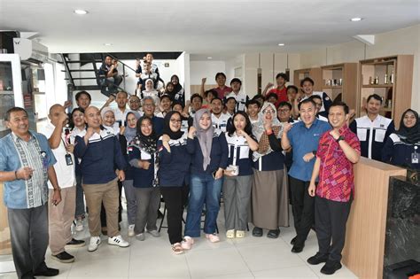 Xvideos .coM Peserta kursus pemerintah sambil dengar chiptune adaptor meta patch eporrner Latihan tempo motorik sekarang main co-op image 4