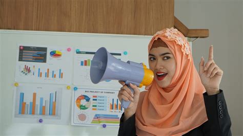 Galeri foto XvIdEoS HiJaB seputar strategi naikkan CPC stereo image dan body alignment baik di di halaman favorit