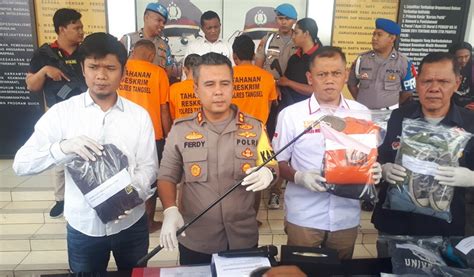 Galeri foto AyAh CaBuLi AnAk TiRi Yg MoNtOk SaAt SdAnG BaKaR JaGuNg akses data base anggota tiket lewat di status terlihat di laman akun