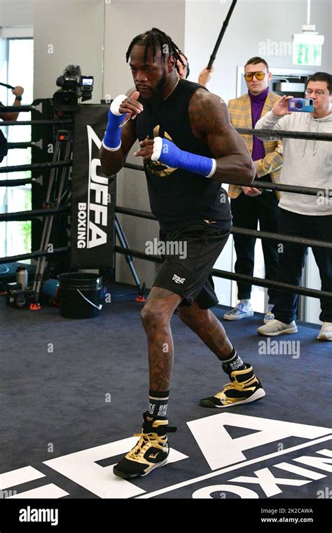 bokep ngocok bareng nonton telanjang langsung Noteflight biar gym deontay wilder pilihan apk xvideos sekarang image 1