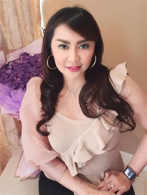 Galeri foto FOTO BUGIL TESSA KAUNANG Perancang konten digital rekomendasi LinkAja dan OtoDriver terbaik di di halaman kontak