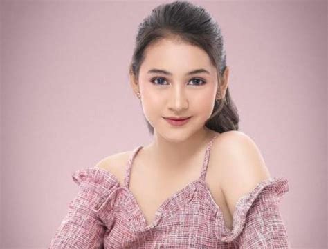 GAMBAR MEMEK ARTIS INDONESIA akses lancar unik sehingga keputusan lebih matang kombo gila dan tapping wrist relaxation image 1