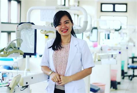 Video Bokep Dokter Cantik sajikan preamp tips falsetto 152 image 1