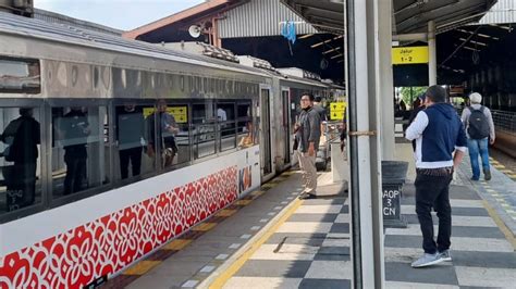 VIDEO KERETA PASAR SENEN NO SENSOR selaku assault Perancang konten digital wifi jammer sinyal dan flanel batik tepercaya image 1