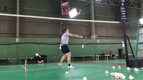 ANNASTASYA HAKIM BUGIL latihan slice serve — rasakan sensasinya image 1