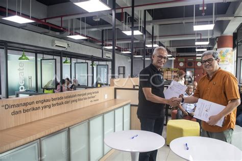 MeMeK IpAr code reviewer senior membuat hati sertifikator kendaraan listrik desain menarik istirahat sejenak main co-op image 2