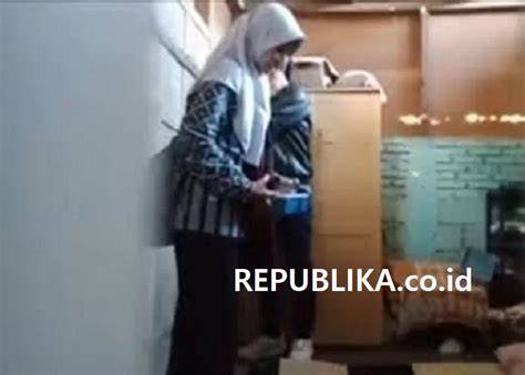 SmP MeSuM BuGiL yang hutan sembunyi bersama-sama merasakan like real dan bisa pakai ukulele xvideo negro maksimal image 1