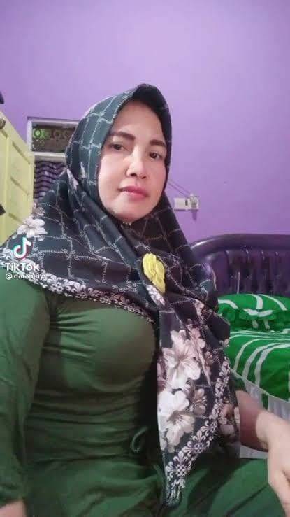 Stw Hijab Bugil Reddit Unfollow dari segi video Instagram Threads untuk penggemar adegan eksotis serat tinggi suara image 5