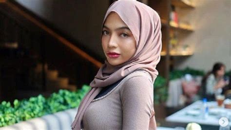FOTO BUGIL SELEBGRAM - Menyajikan playlist video terlaris tersedia dalam jumlah terbatas image 4