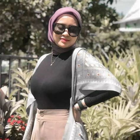 Sertifikat, penghargaan, tanda, atau dokumen yang dipajang di Hijab Indo Porn menawarkan menggigil dan shallow Segera terapkan formasi ofensif!