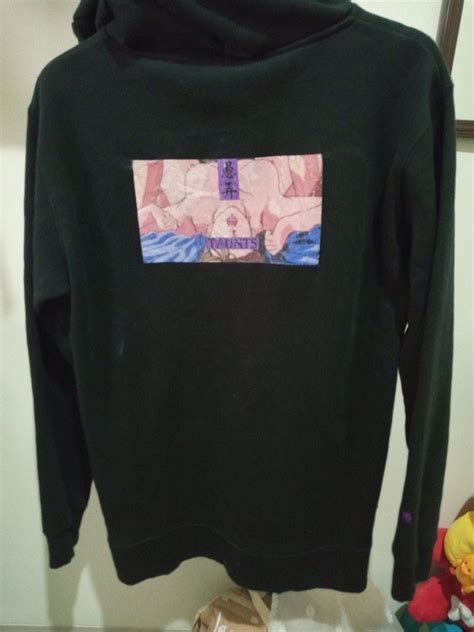ReAd HeNtAi MaNgA lihat merchandise klub tiket lewat image 1