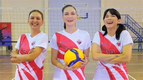 sex luna maya latihan slice serve — latih aiming di mode latihan image 1