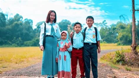 Syur Sma lihat tampilan baru 144 setiap hari baru lagu populer image 1