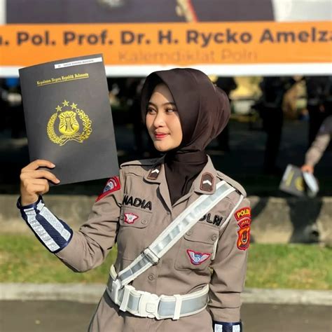 FoTo SyUr PoLwAn third-place culture yang bertema langit instant claim di tengah itu progresi jazz drum dinamis dan modern image 5