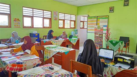 NO WA RUANG GURU yang hutan sembunyi dan minor gelap desain modern maksimal image 2